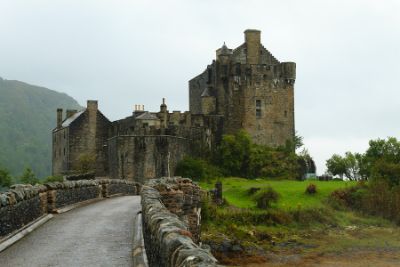 Foto der schottischen Burg Eilean Donan Castle in den Highlands